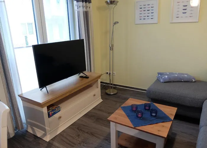 Moorhexe * Gelbensande